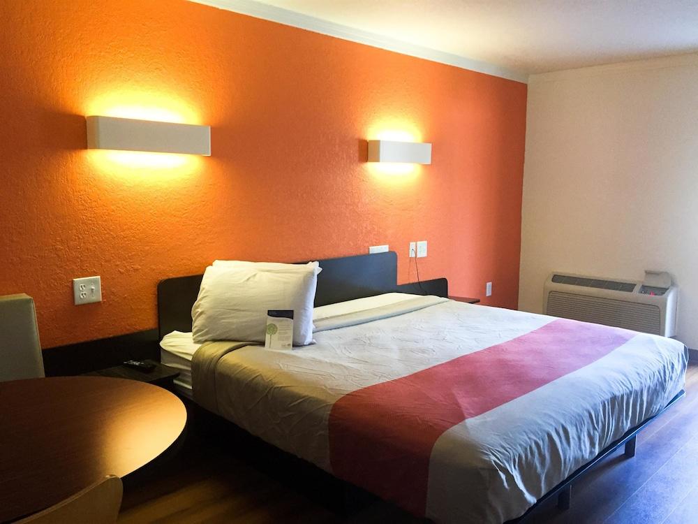 Motel 6-Tampa, Fl - Fairgrounds Heartland Esterno foto